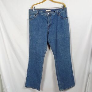 Levi's High Rise Straight Leg Jeans in Medium Blue